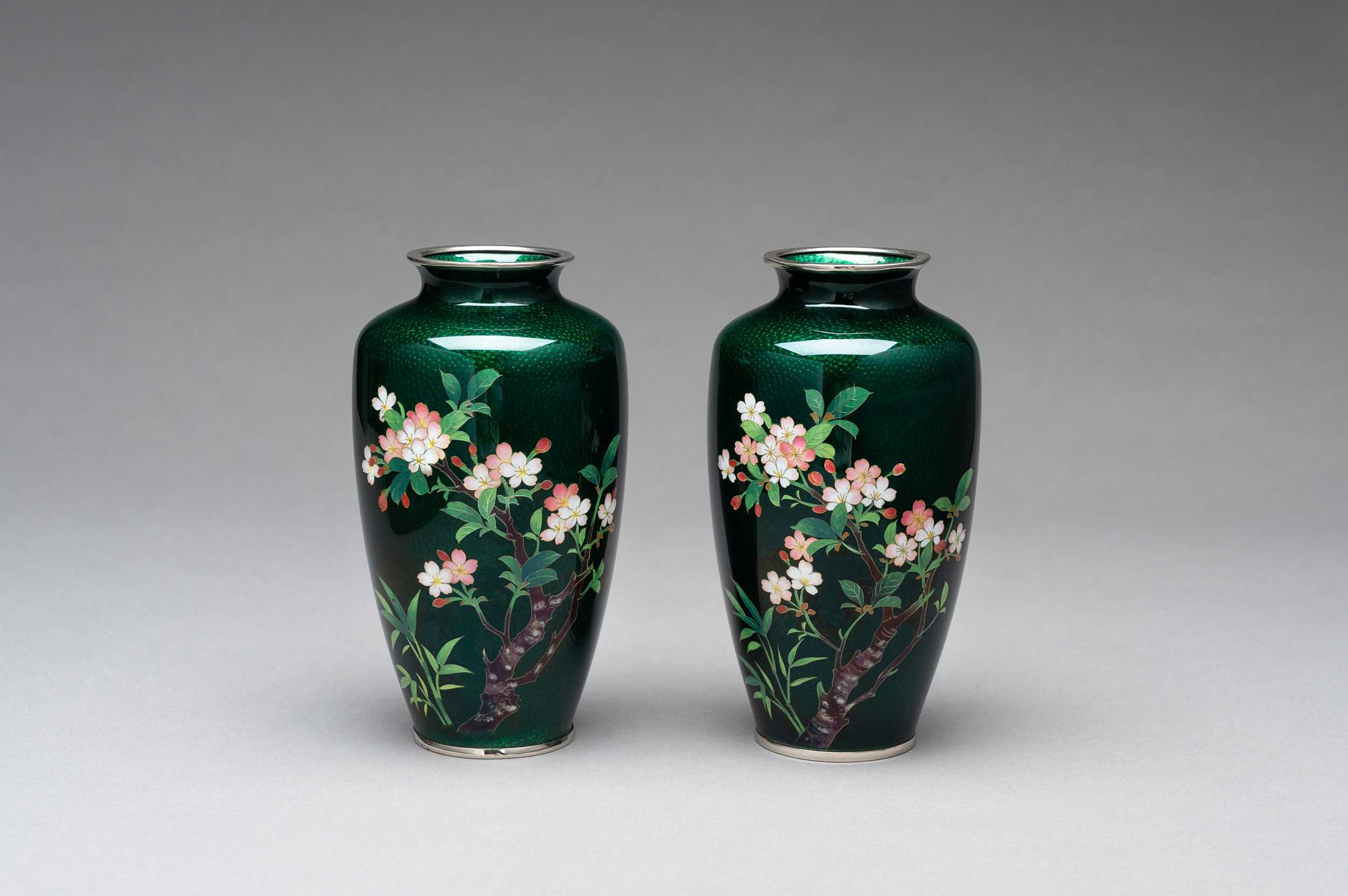 Lot 82 - A PAIR OF ANDO STYLE GINBARI CLOISONNÉ VASES