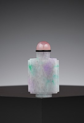Lot 302 - A LAVENDER AND EMERALD-GREEN JADEITE FACETED SNUFF BOTTLE, MID-QING