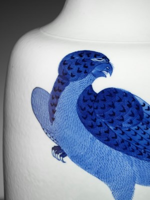 Lot 258 - A BLUE AND WHITE ‘FALCON’ ROULEAU VASE, QING DYNASTY