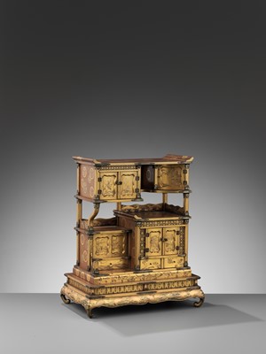 Lot 279 - A SUPERB AND RARE SMALL GOLD-LACQUER SHODANA (DISPLAY CABINET) WITH STAND