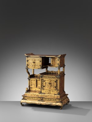 Lot 279 - A SUPERB AND RARE SMALL GOLD-LACQUER SHODANA (DISPLAY CABINET) WITH STAND