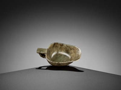 Lot 114 - A GRAY JADE ‘ARCHAISTIC’ POURING VESSEL, YI, EARLY QING DYNASTY