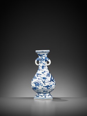 Lot 205 - A BLUE AND WHITE ‘DRAGON AND PHOENIX’ VASE, LATE MING DYNASTY
