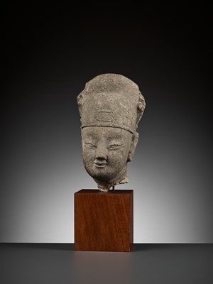 Lot 361 - A RARE STONE HEAD OF AN OFFICIAL, SONG TO YUAN DYNASTY