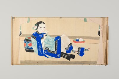 Lot 1031 - A DECORATIVE PAINTING OF A COURT LADY