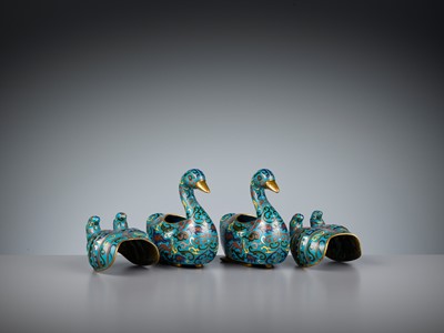 Lot 14 - A PAIR OF GILT-BRONZE CLOISONNÉ ENAMEL ‘DUCK’ CENSER AND COVERS, LATE QING DYNASTY