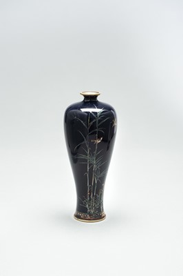 Lot 59 - A CLOISONNÉ ENAMEL VASE WITH BAMBOO AND BIRDS