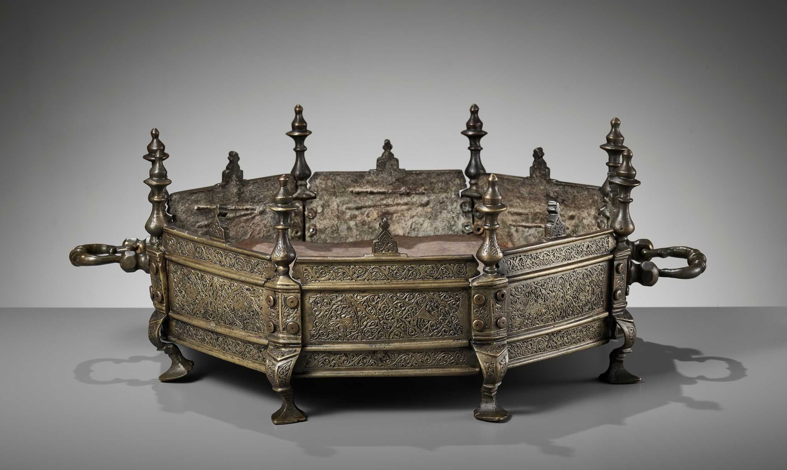 Lot 909 - AN OCTAGONAL BRASS BRAZIER, 17TH-18TH CENTURY