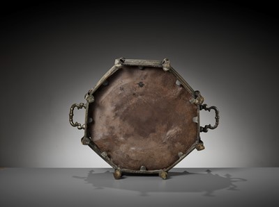 Lot 909 - AN OCTAGONAL BRASS BRAZIER, 17TH-18TH CENTURY