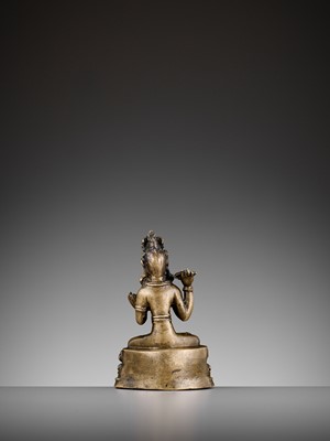 Lot 372 - AN EARLY BRONZE FIGURE OF VAJRAPANI, 14TH – 15TH CENTURY