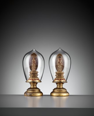 Lot 129 - A VERY FINE AND RARE PAIR OF GILT-LACQUERED MINIATURE FIGURES OF KANNON AND SENJU