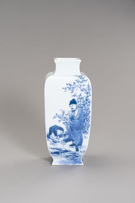 Lot 932 - A BLUE AND WHITE PORCELAIN VASE AFTER WANG BU