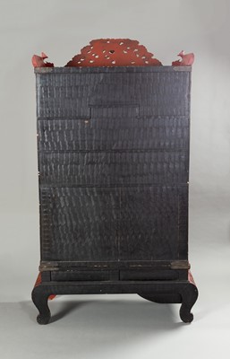 Lot 222 - A LARGE AND IMPRESSIVE LACQUER AND SHIBAYAMA CABINET