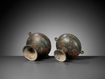 Lot 1 - A PAIR OF BRONZE RITUAL VESSELS AND COVER, DOU, EASTERN ZHOU DYNASTY