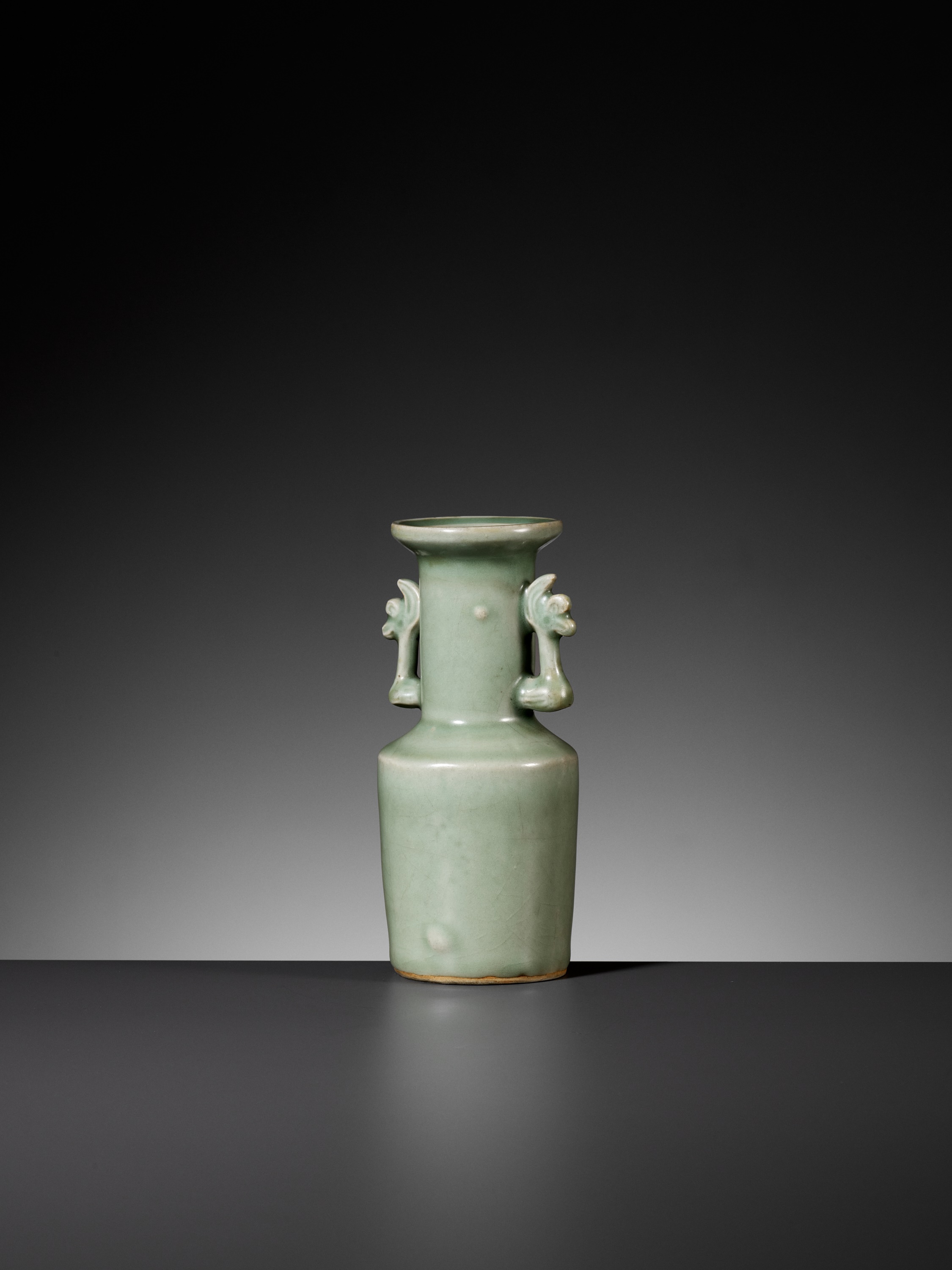 Lot 708 - A LONGQUAN CELADON KINUTA (MALLET) VASE WITH