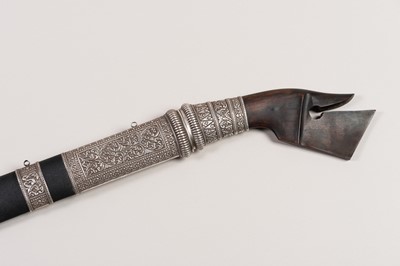 Lot 1345 - AN INDONESIAN BUGIS ALAMANG SWORD