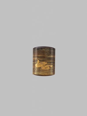 Lot 319 - A FINE GOLD LACQUER FOUR-CASE INRO WITH DUCKS