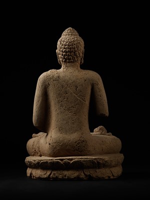 Lot 206 - A RARE AND LARGE ANDESITE FIGURE OF BUDDHA, CENTRAL JAVANESE PERIOD, SHAILENDRA DYNASTY