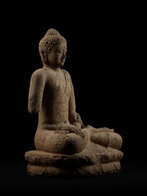 Lot 206 - A RARE AND LARGE ANDESITE FIGURE OF BUDDHA, CENTRAL JAVANESE PERIOD, SHAILENDRA DYNASTY