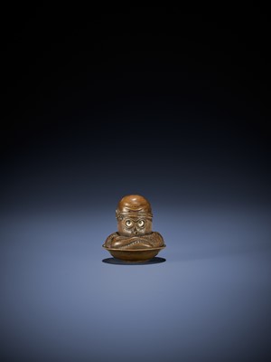 Lot 108 - A SUPERB WOOD NETSUKE OF AN OCTOPUS IN SURIBACHI WITH MOVABLE EYES, ATTRIBUTED TO MINKO