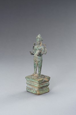 Lot 1299 - A KHMER BRONZE FIGURE OF VISHNU, ANGKOR PERIOD