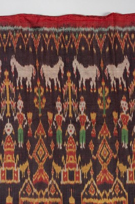 Lot 847 - A KHMER SILK HOL PIDAN (CEREMONIAL HANGING)