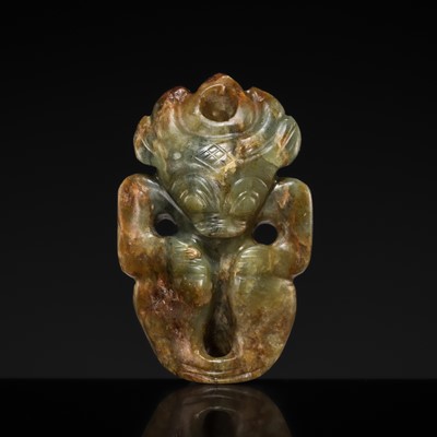 Lot 146 - A RARE YELLOW AND RUSSET JADE ‘SUN GOD’ PENDANT, HONGSHAN CULTURE