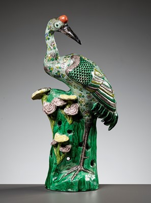 Lot 515 - A FAMILLE VERTE FIGURE OF A CRANE AND 'LINGZHI', QING DYNASTY