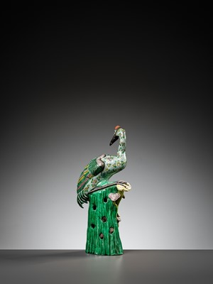 Lot 515 - A FAMILLE VERTE FIGURE OF A CRANE AND 'LINGZHI', QING DYNASTY