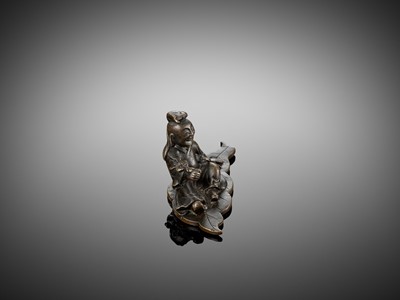 Lot 11 - A FIGURAL BRONZE SCROLL WEIGHT, MING DYNASTY