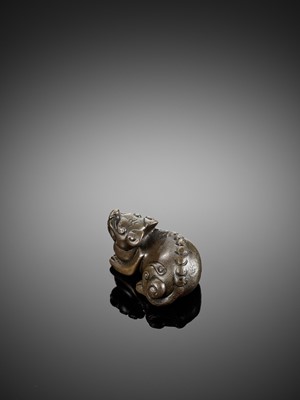 Lot 12 - A HEAVY BRONZE ‘LION’ WEIGHT, MING DYNASTY
