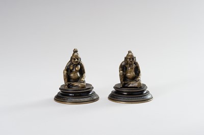 Lot 100 - A PAIR OF HIDDEN EROTICA CHINOISERIE BRONZE CONTAINERS