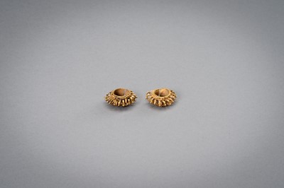 Lot 1176 - A PAIR OF GOLD SPIKE EARRINGS