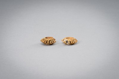 Lot 1176 - A PAIR OF GOLD SPIKE EARRINGS