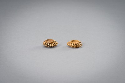Lot 1176 - A PAIR OF GOLD SPIKE EARRINGS