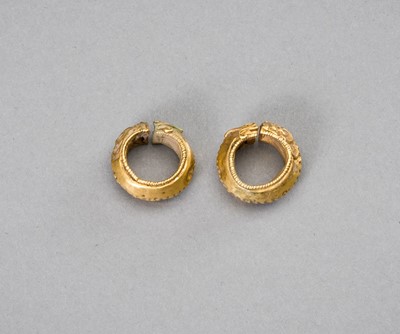 Lot 1194 - A PAIR OF CHAM GOLD REPOUSSÉ BEADED EARRINGS