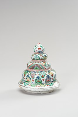 Lot 797 - A WUCAI PORCELAIN COVER FOR A WALL VASE