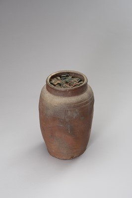 Lot 714 - AN INTERESTING CERAMIC AMPHORA FILLED WITH COINS