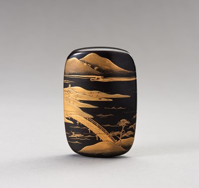 Lot 619 - YOYUSAI: A FINE BLACK AND GOLD LACQUERED FOUR-CASE INRO