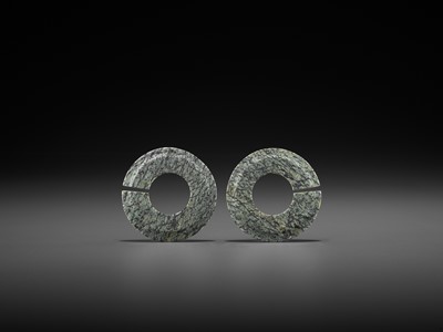 A PAIR OF SERPENTINE SLIT RINGS, BRONZE AGE